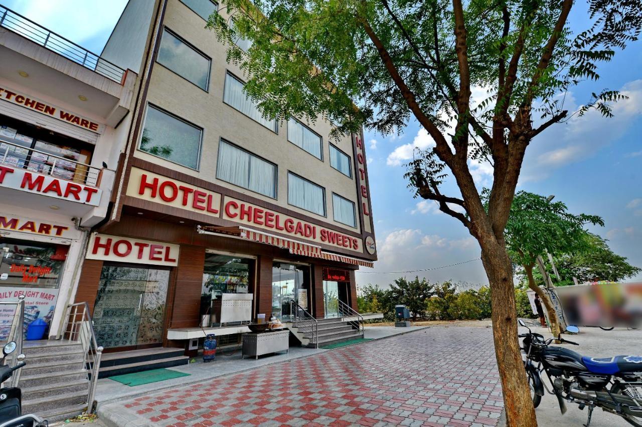 OYO 9753 Hotel Cheelgadi Jaipur Buitenkant foto