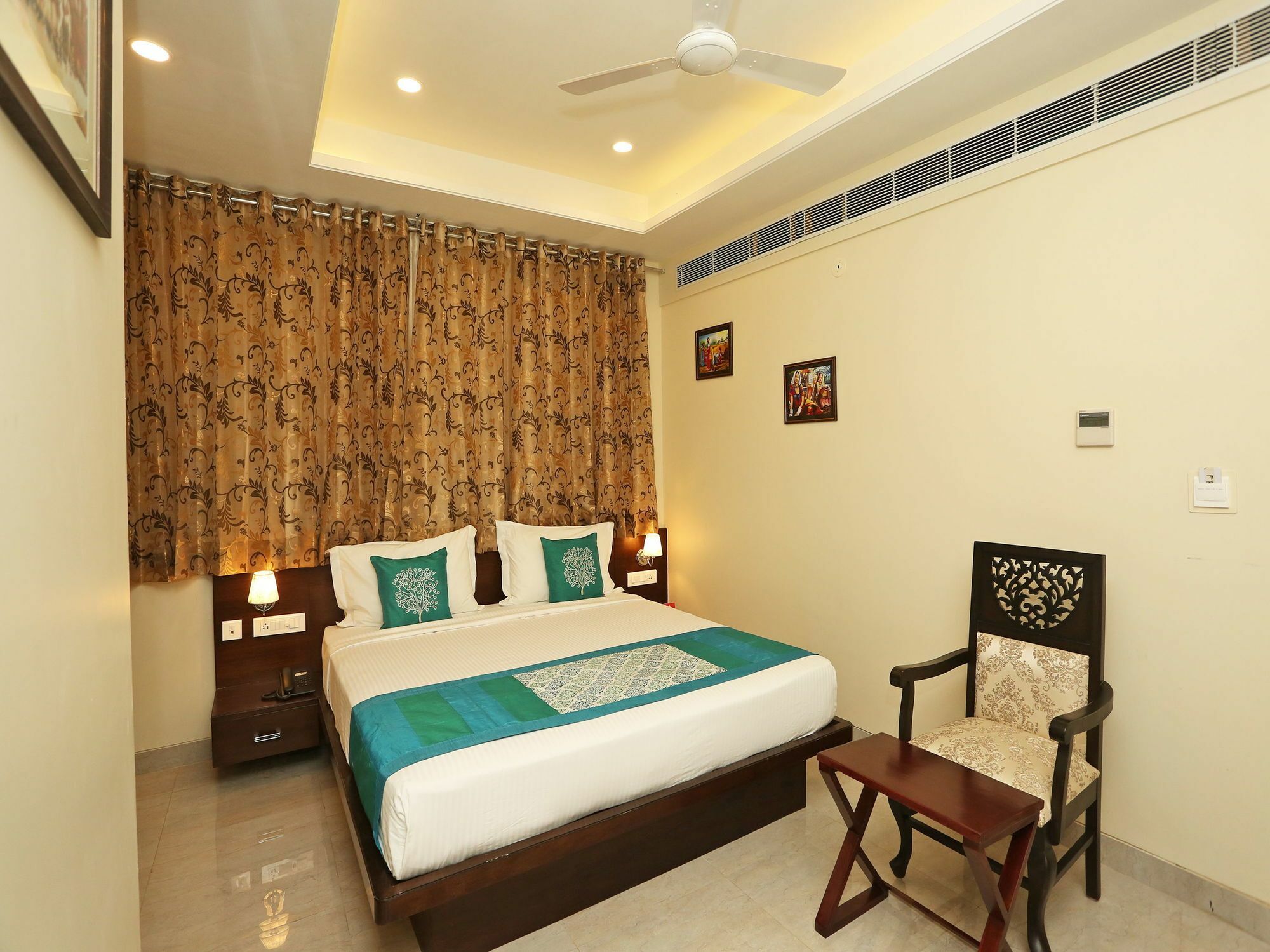 OYO 9753 Hotel Cheelgadi Jaipur Buitenkant foto
