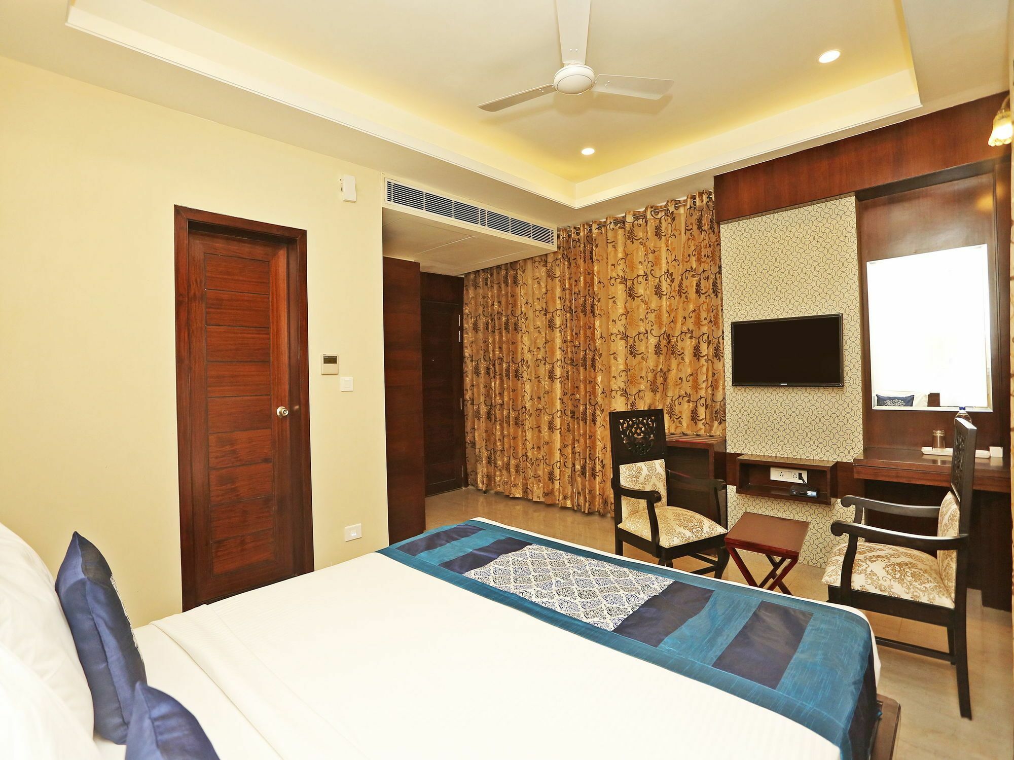 OYO 9753 Hotel Cheelgadi Jaipur Buitenkant foto